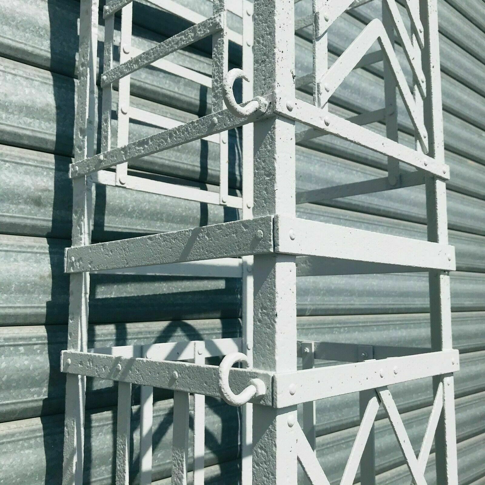 Pair of garden portico columns in wrought iron XX century