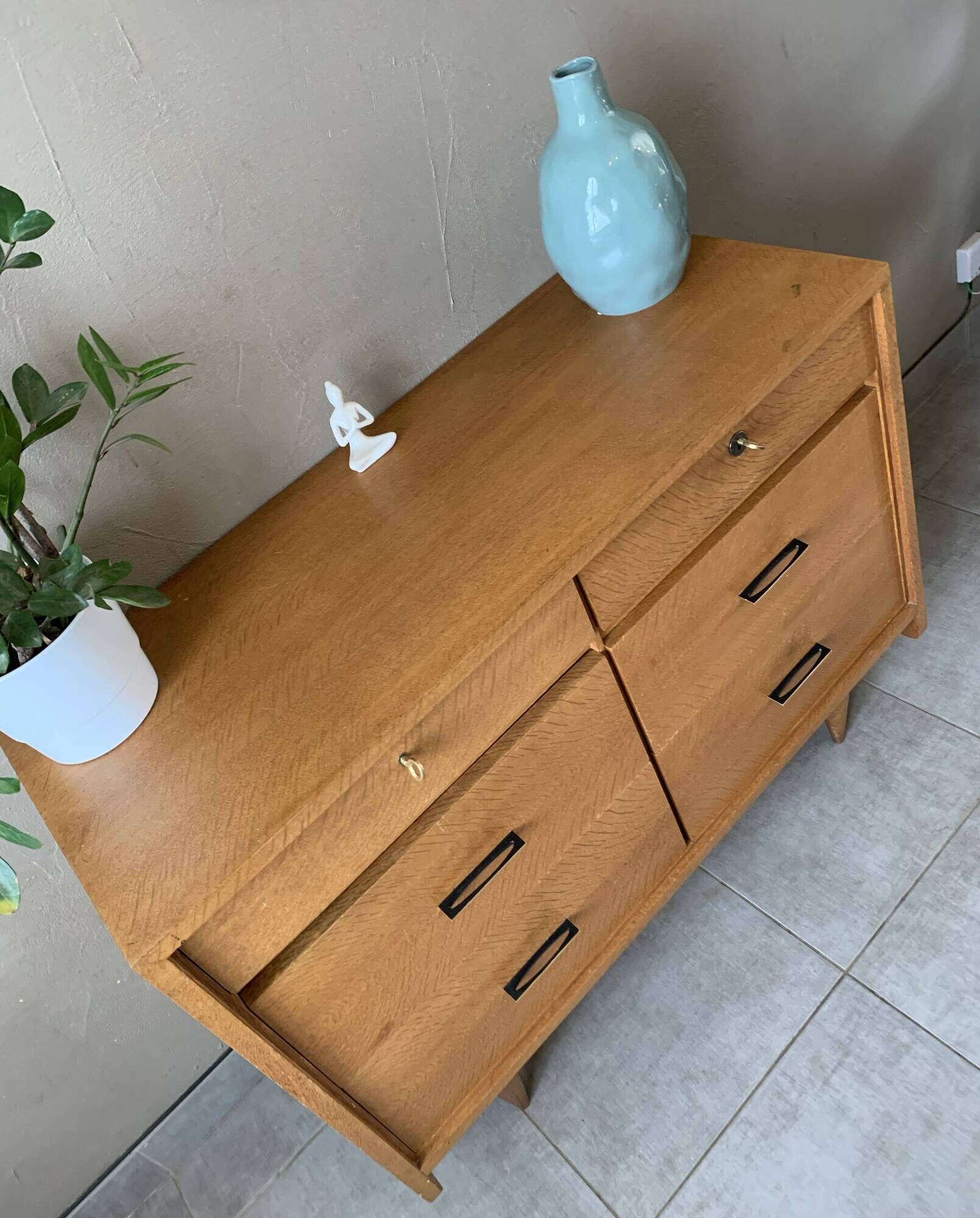 Large vintage 6-drawer chest of drawers from the 50s in oak.