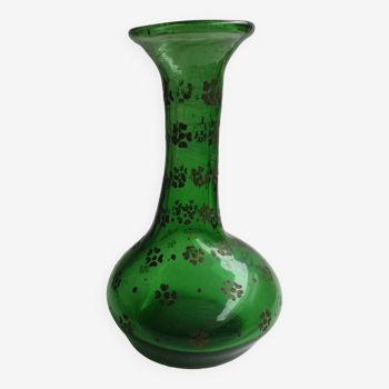 Vase en verre soufflé vert début XXème