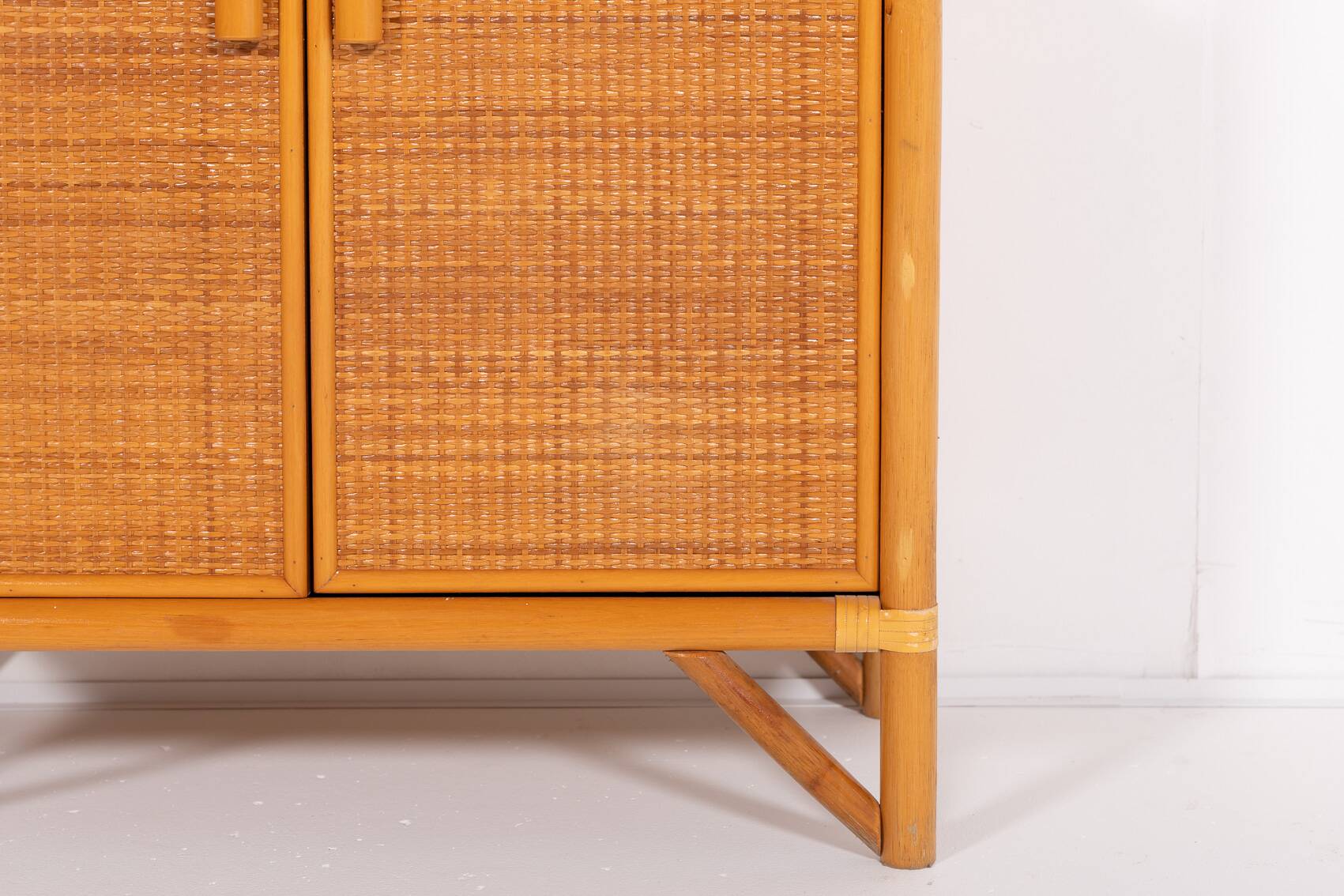 Armoire vintage en bambou et rotin, années 1980