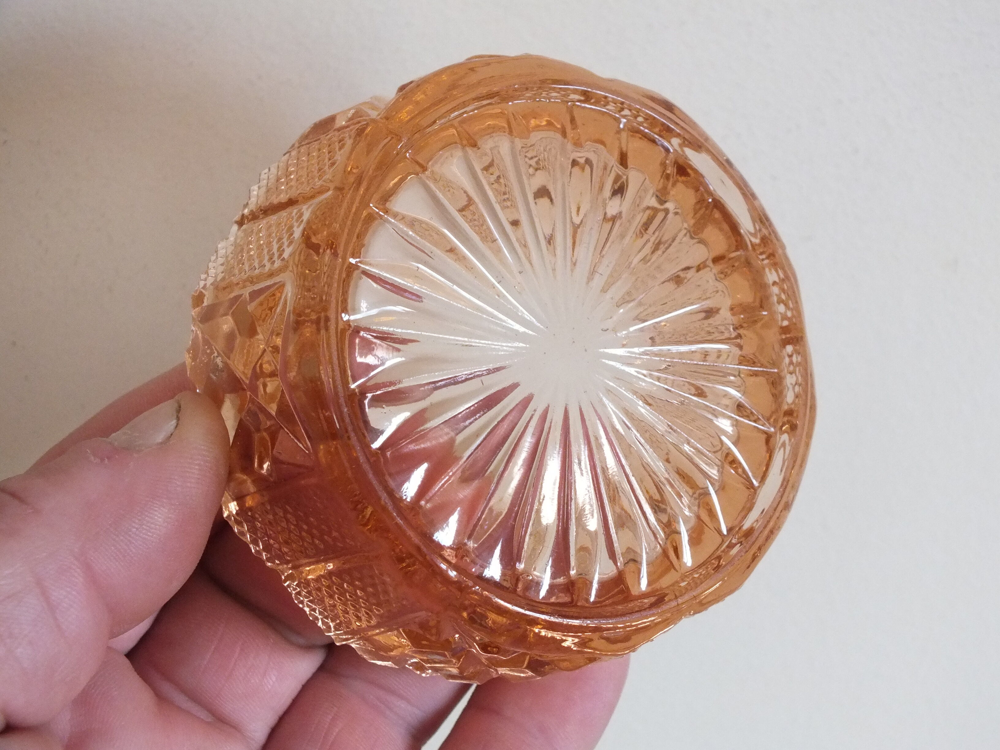 Pink tinted molded crystal powder box