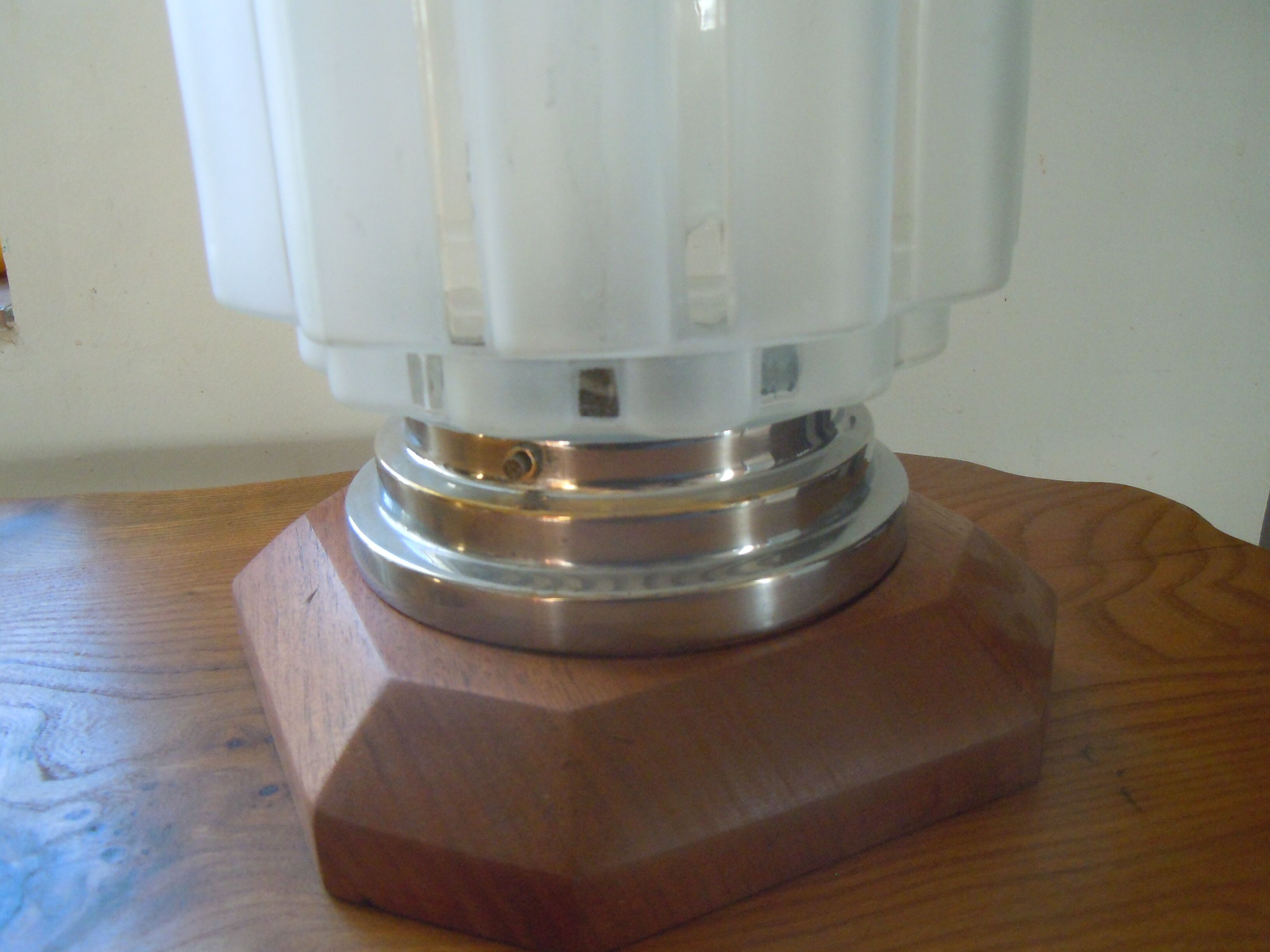 30 year old art deco glass lamp
