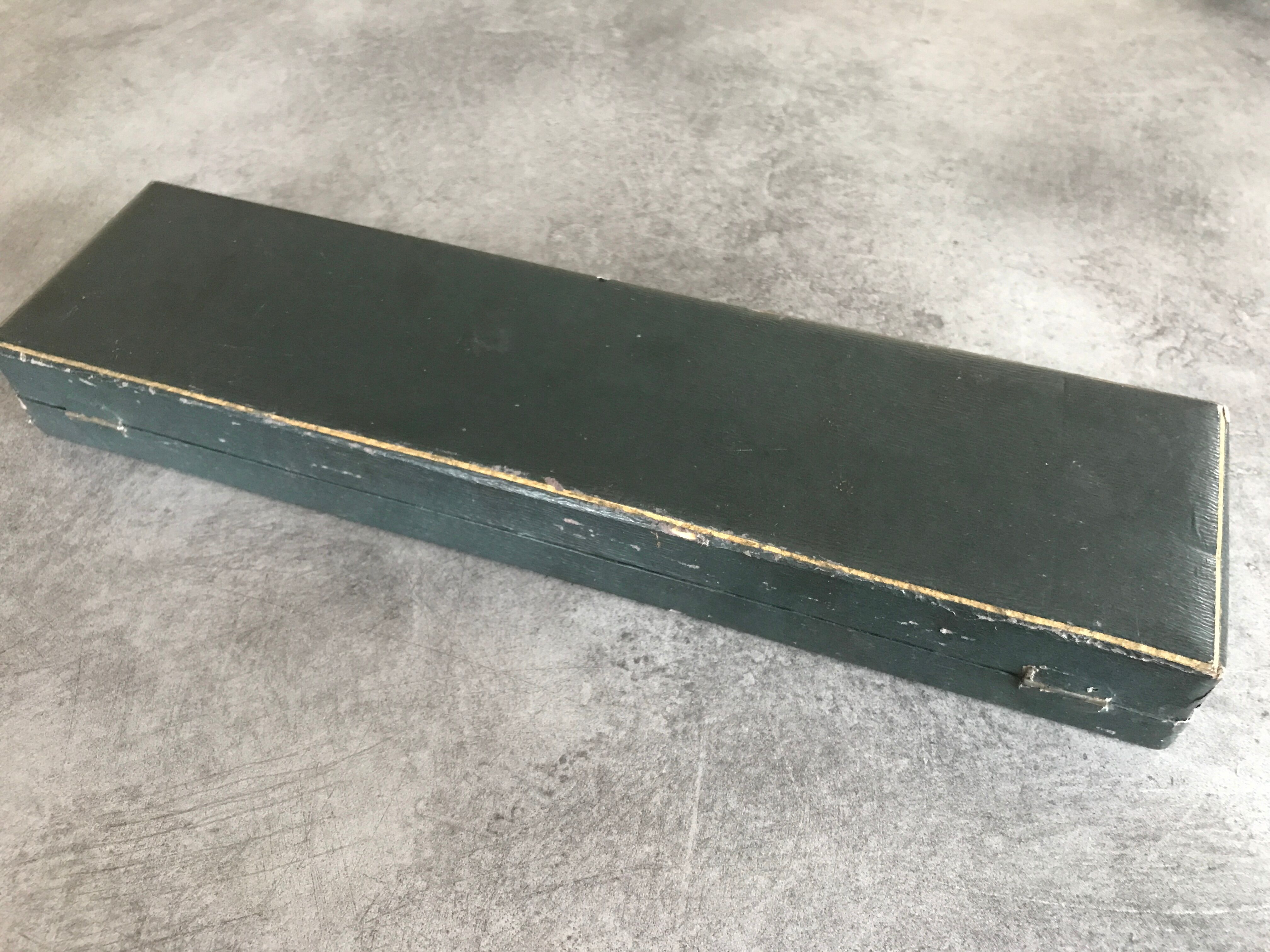 ANTIQUE SILVER PIE AND GOLDEN METAL SHOVEL in FÉRRÉOL-Boudat BOX