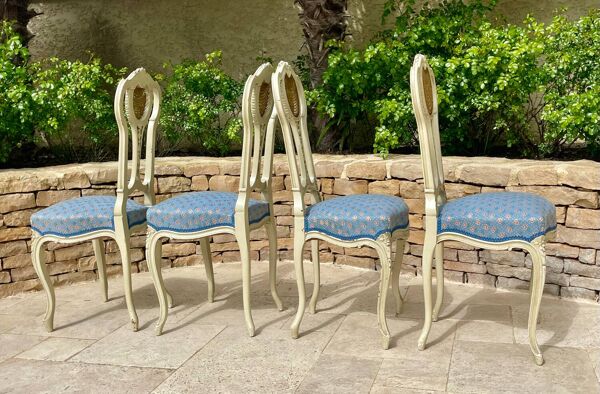 Suite de 4 chaises laquées style Louis XV