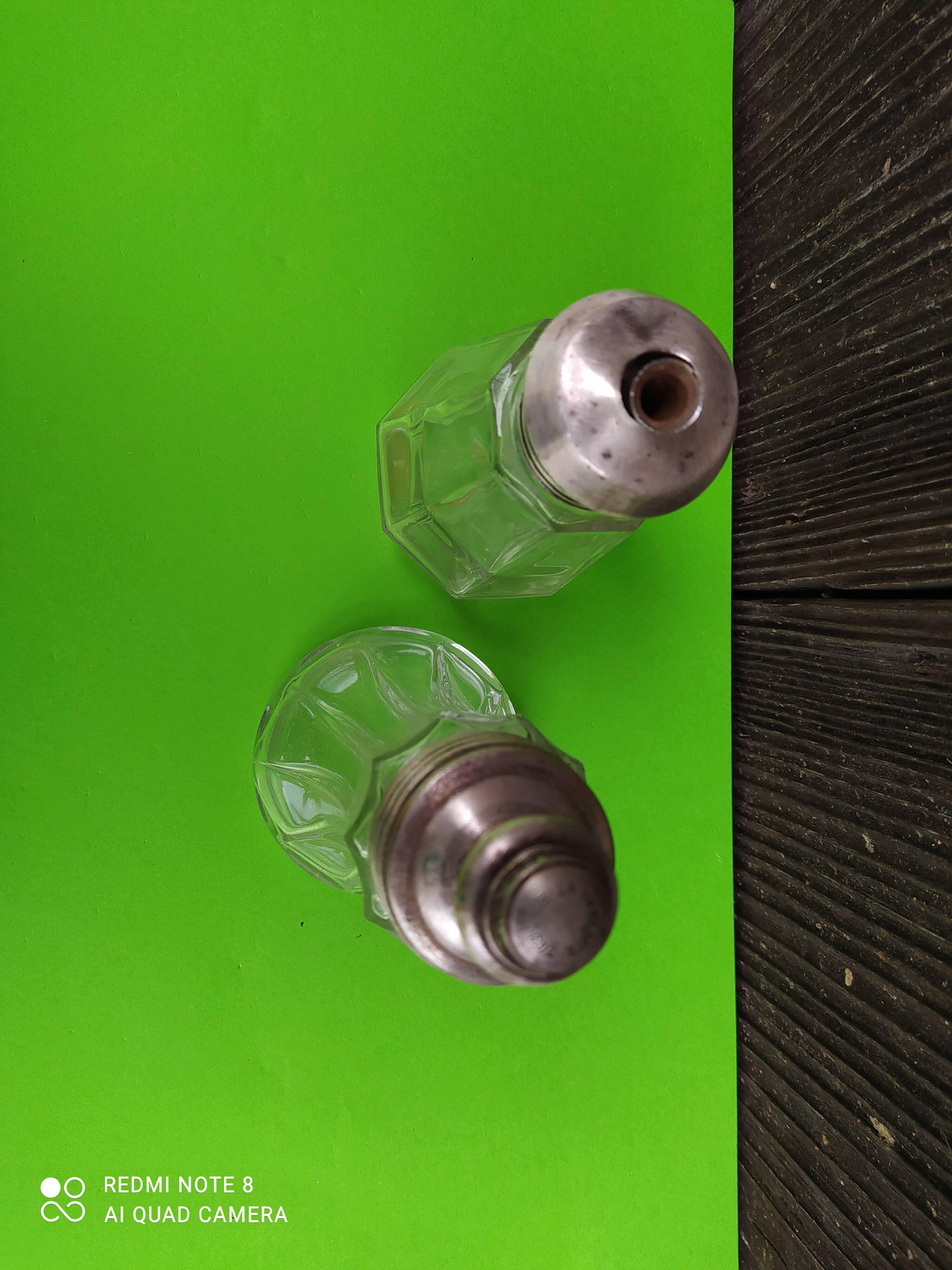 Batch of 2 sugar sprinklers