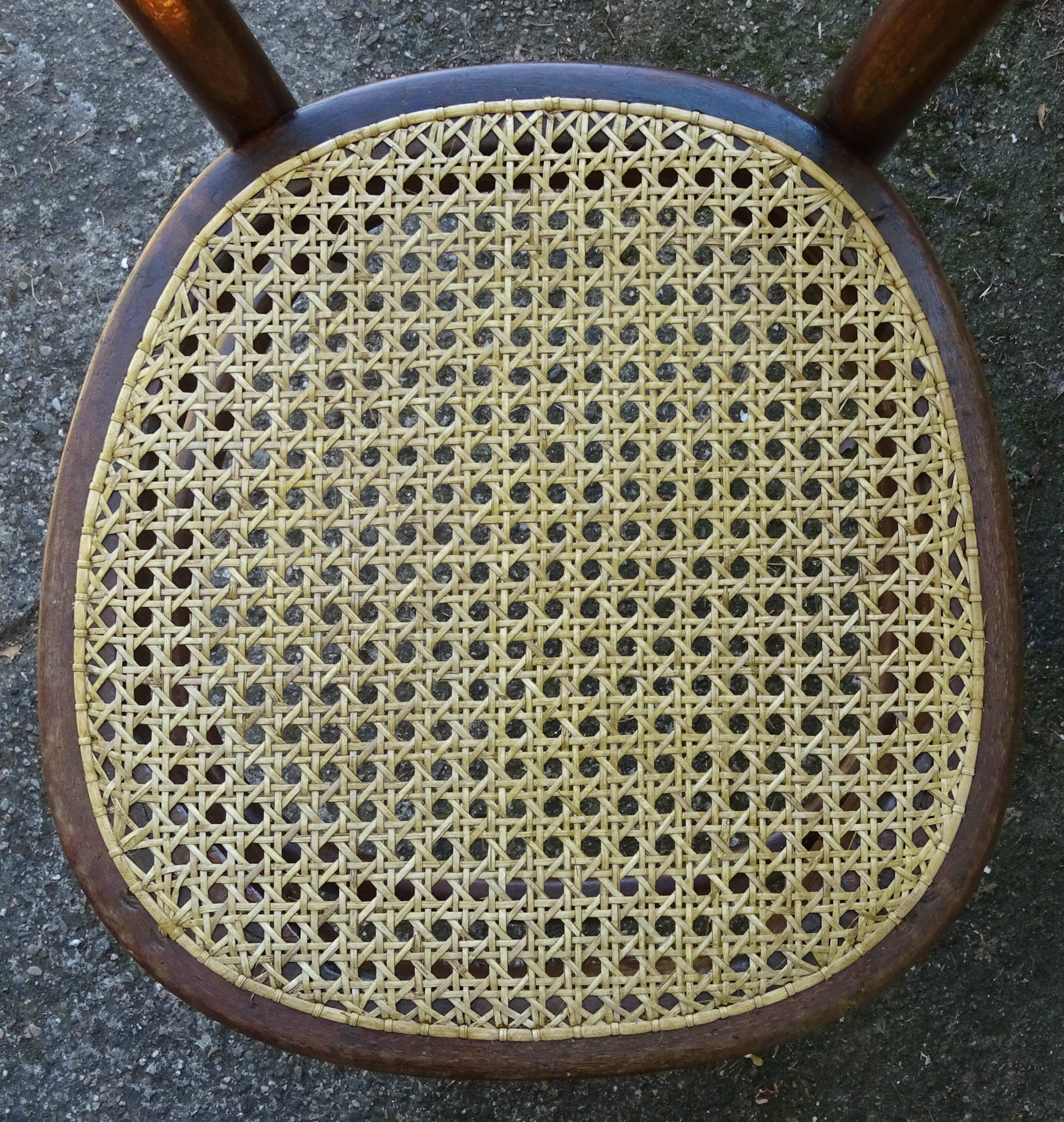 Fake pair of caned bistro chairs, Kohn and Mundus, circa 1910 - no Thonet.