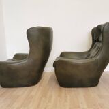 Vintage Dark Green Leather Lounge Armchair: 1970s Scandinavian Style