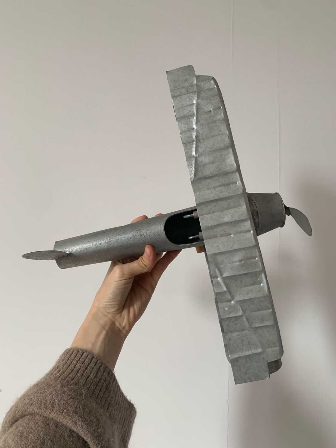 Vintage decorative metal airplane (can hang)