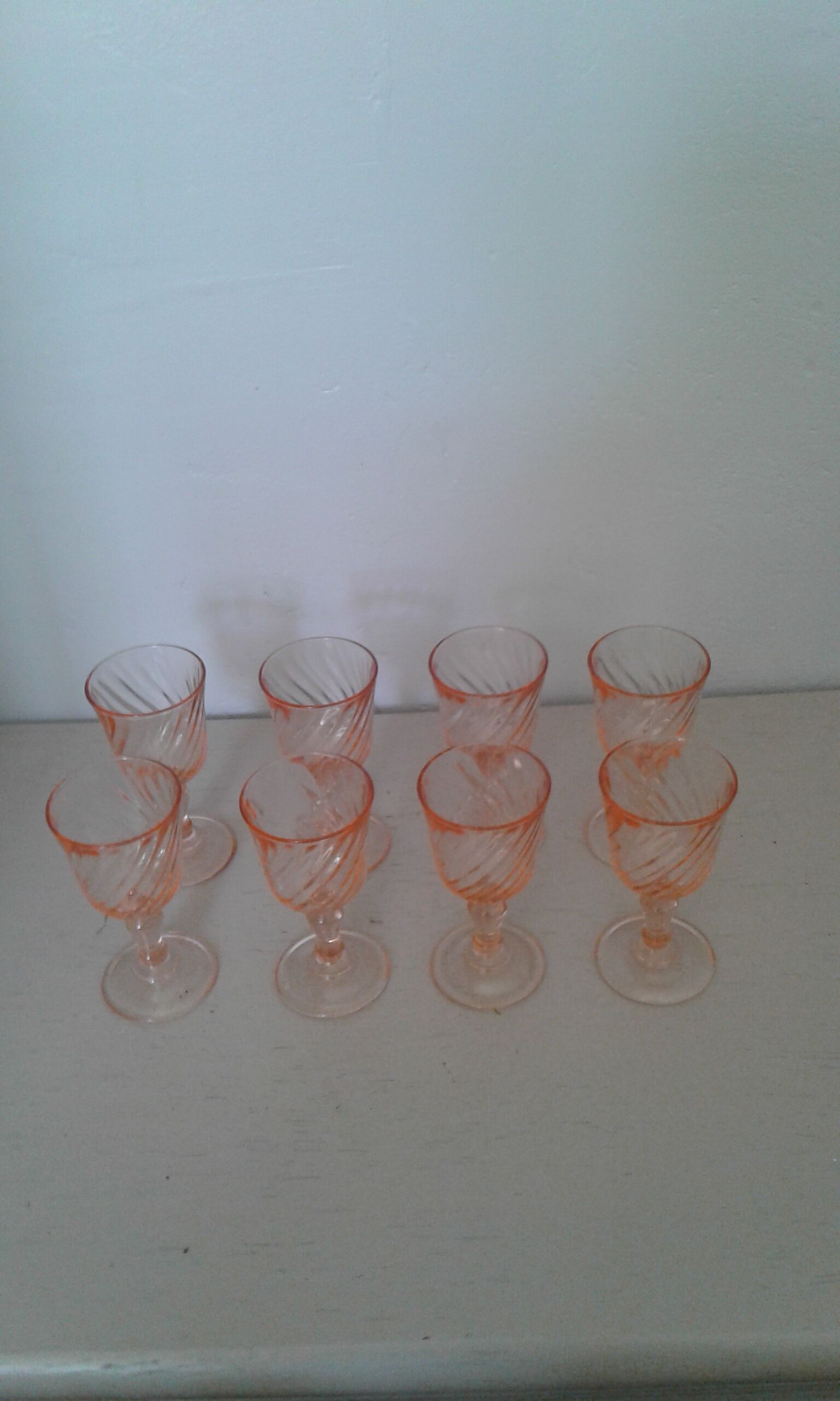8 glasses on port standing