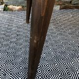 Dining table compass legs