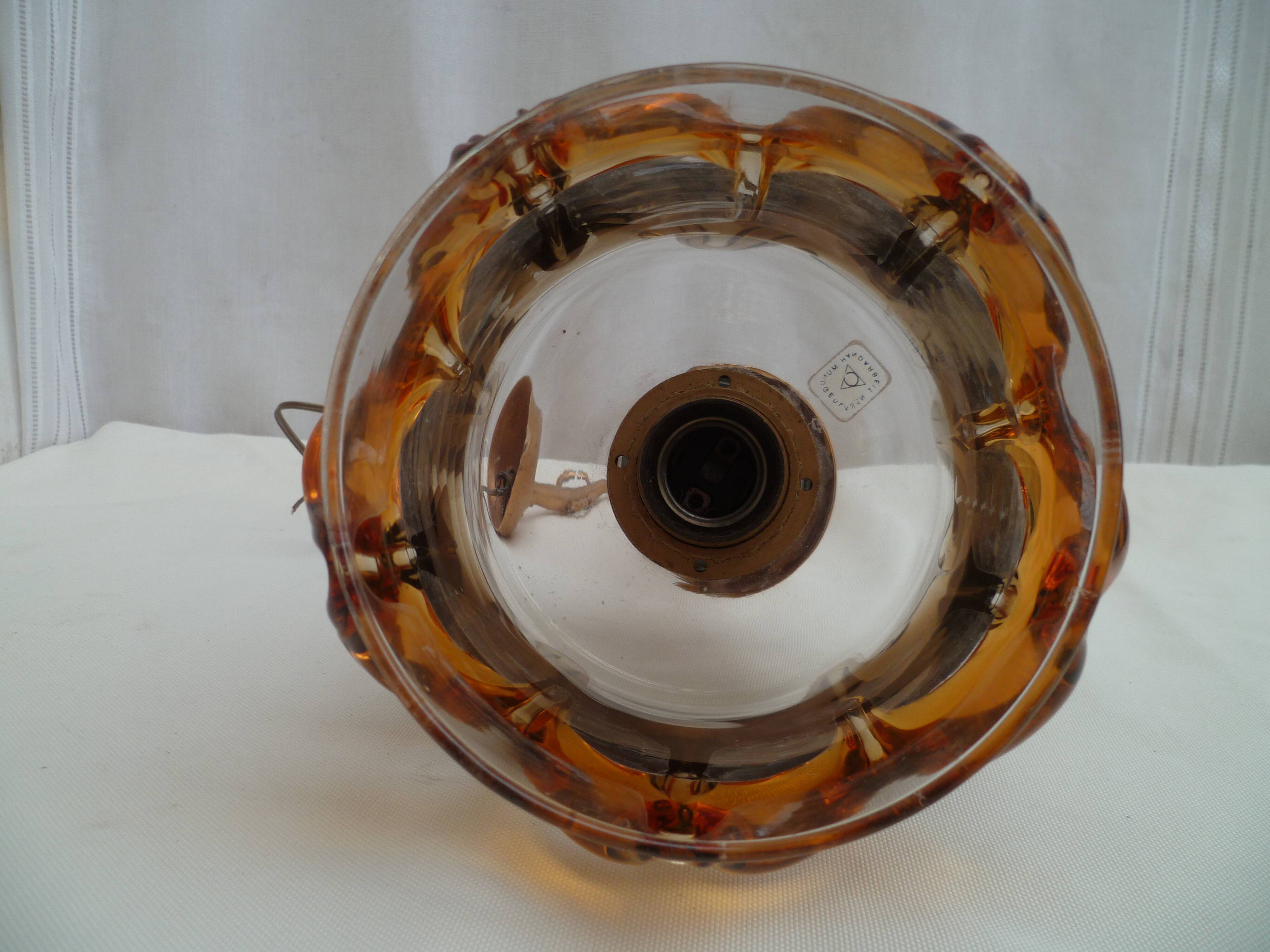 Suspended luminaire ceiling light glass has sets of coulure vintage 1970