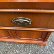 English display cabinet with 2 doors, mahogany imitation, 1990.