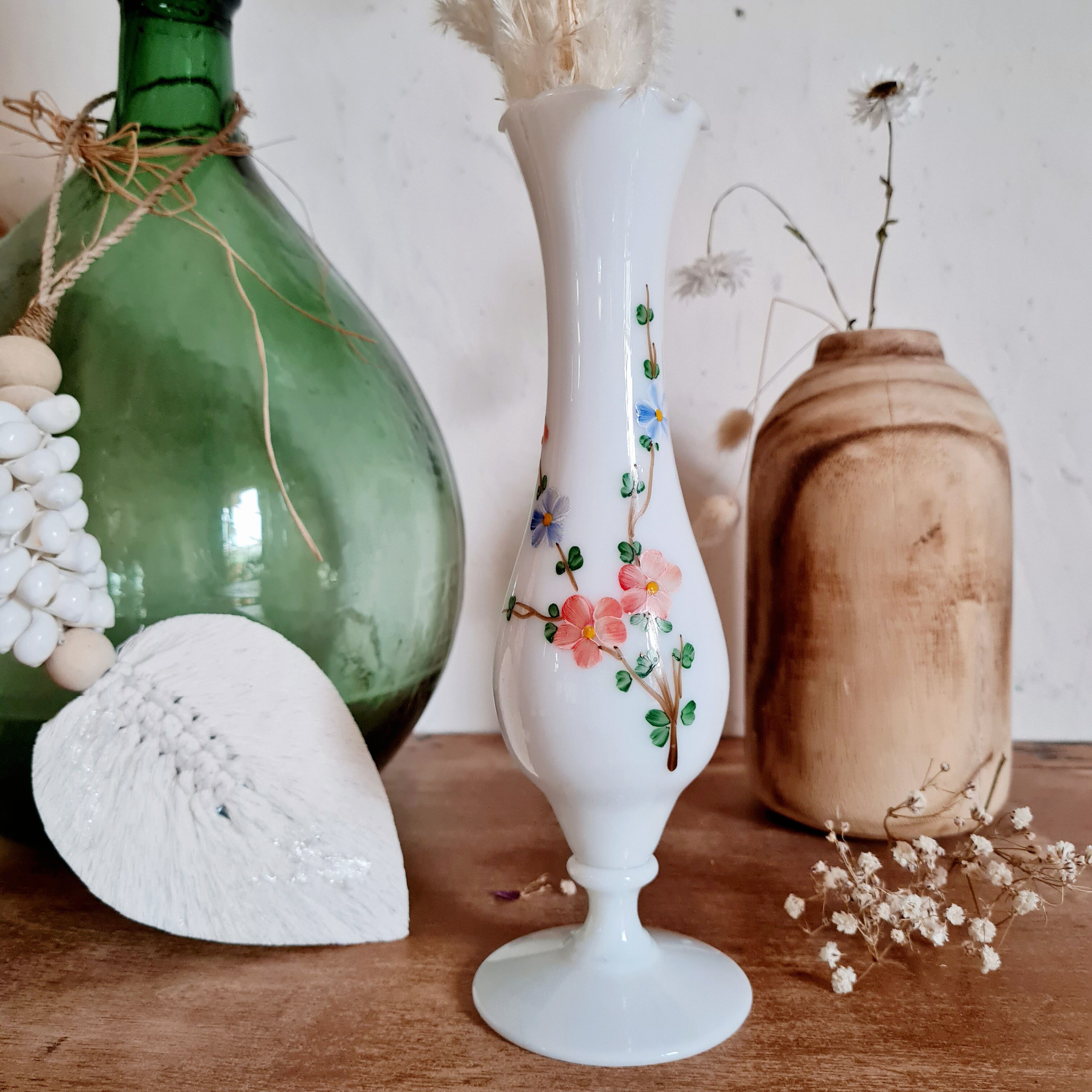White soliflore vase with painted flowers