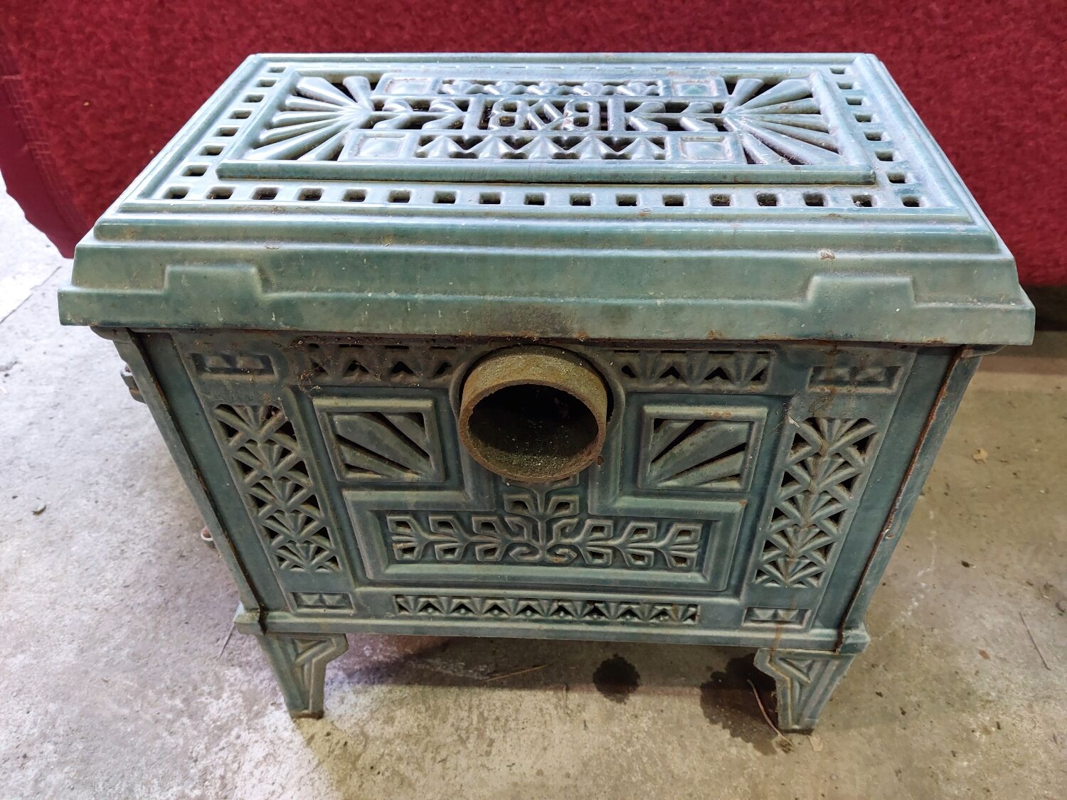 Vintage cast iron wood stove
