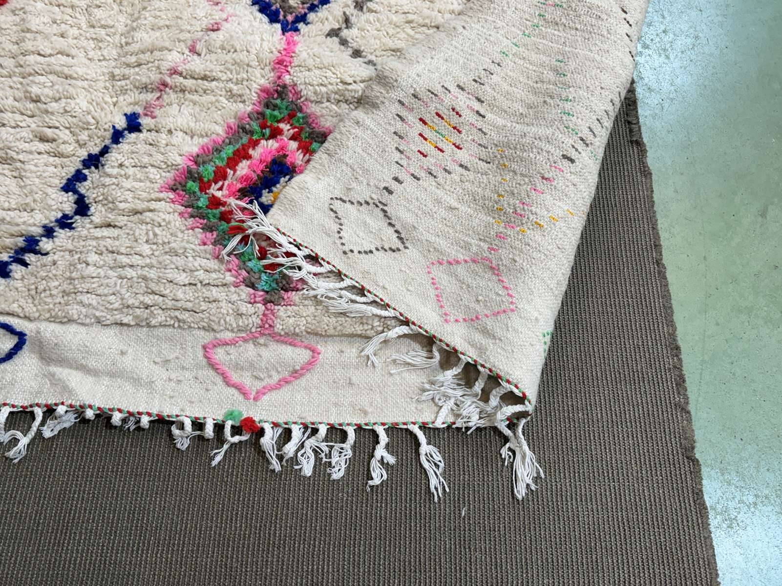 Handmade Azilal Berber Moroccan wool rug