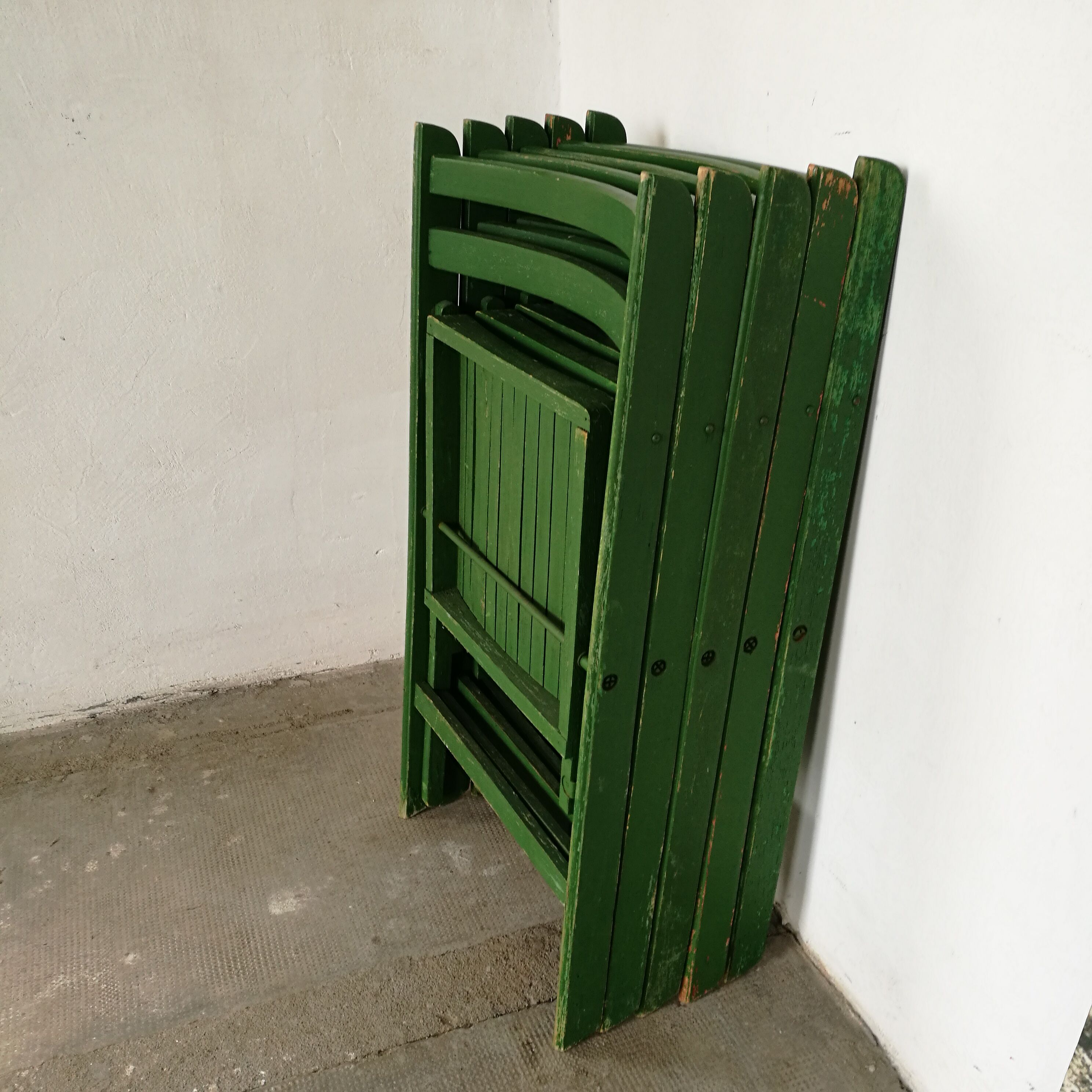 Set of 5 wooden folding chairs