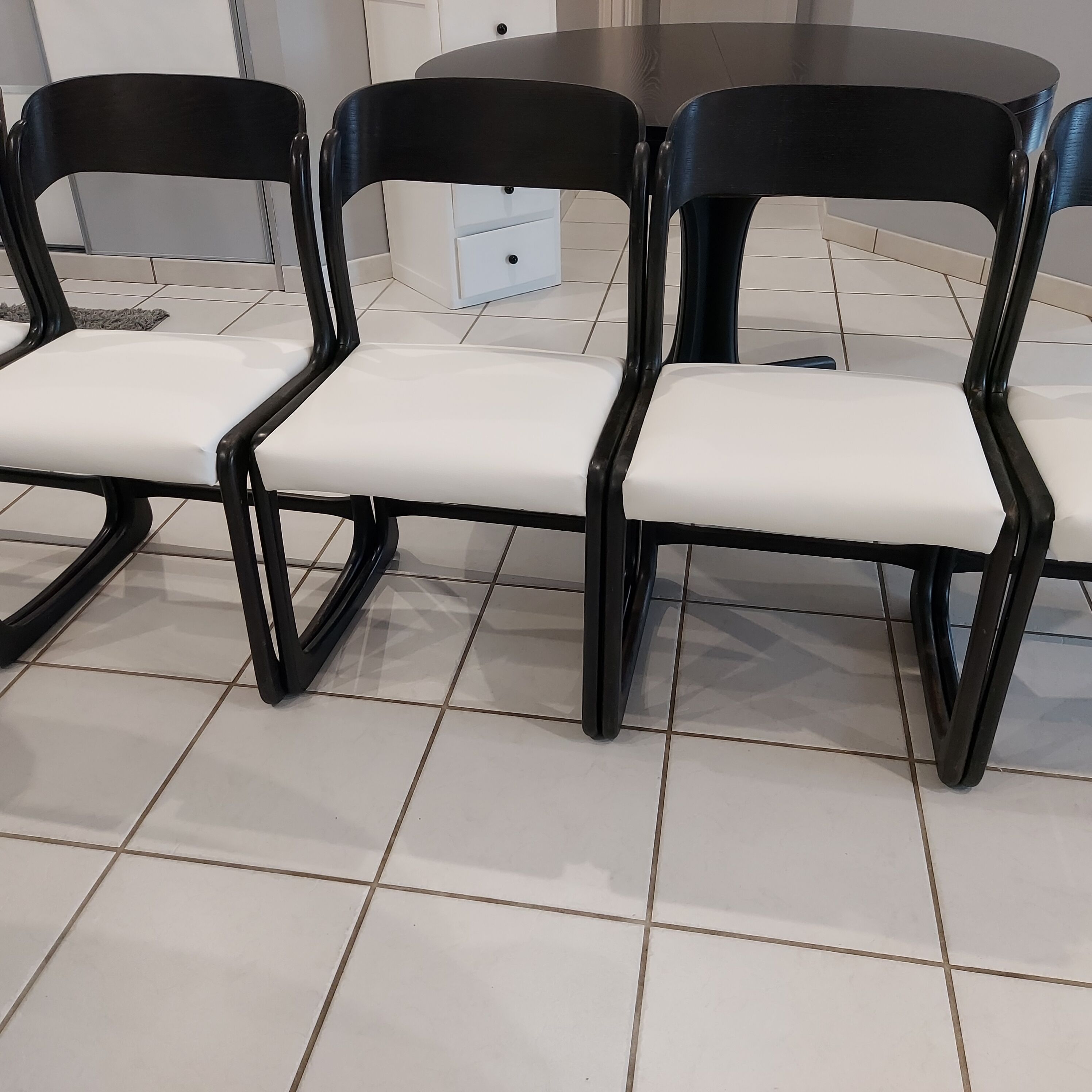 Suite of 6 chairs Sleigh Baumann vintage 1970s