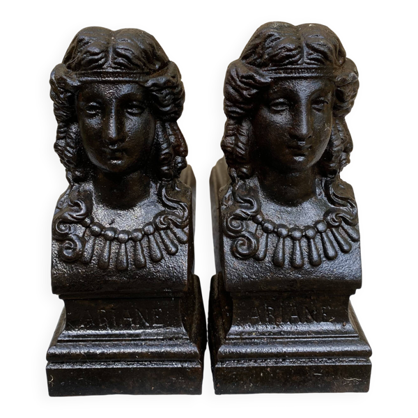 Paire de chenets bustes anciens en fonte ''Ariane
