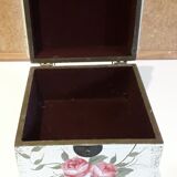 Jewelry box in painted wood patinated pink decoration, with 2 compartments