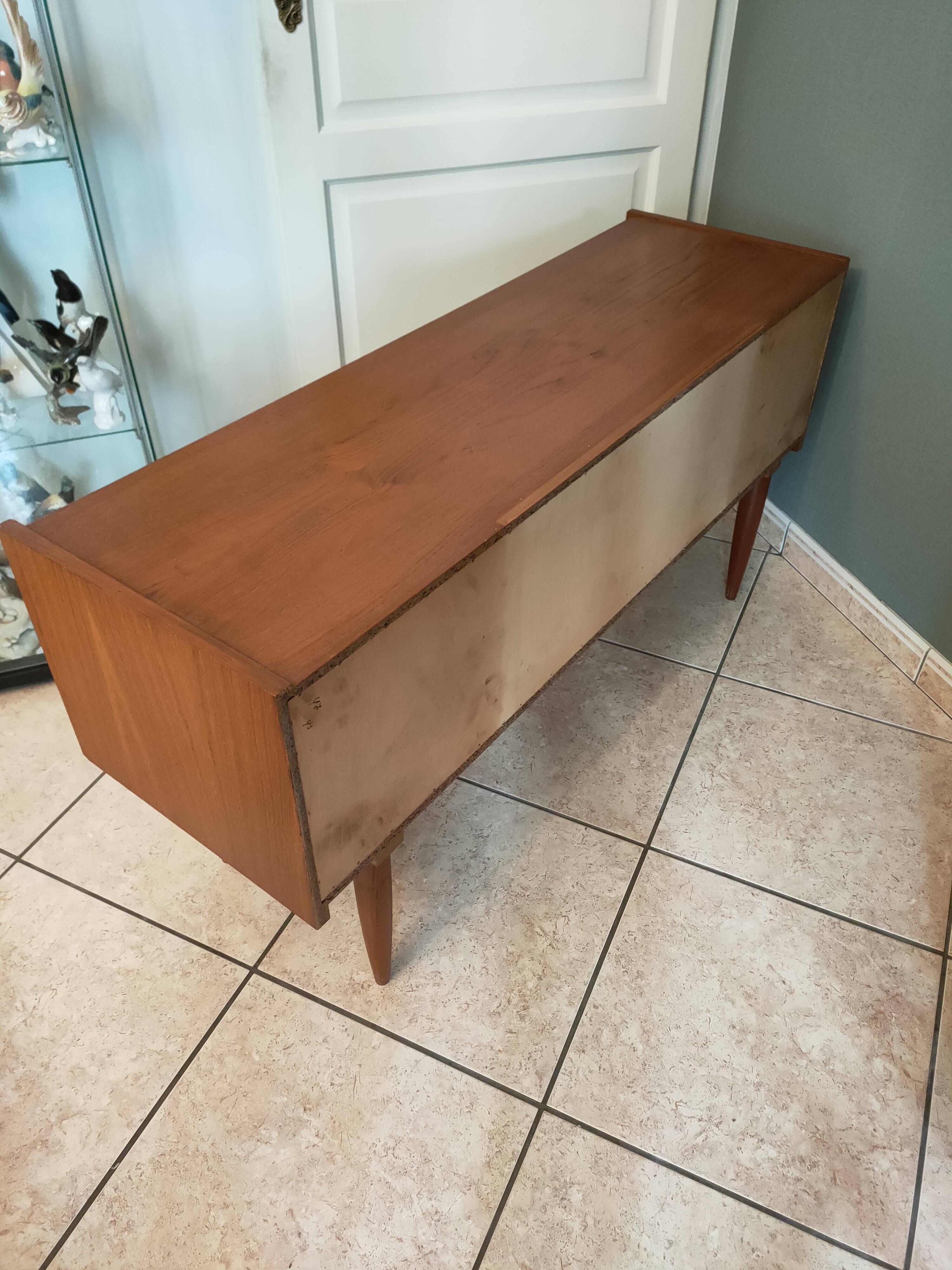Small teak sideboard from the 1960s.