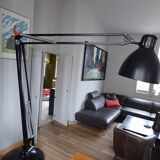 JJ GREAT FLOOR INDOOR FLOOR LAMP Black color