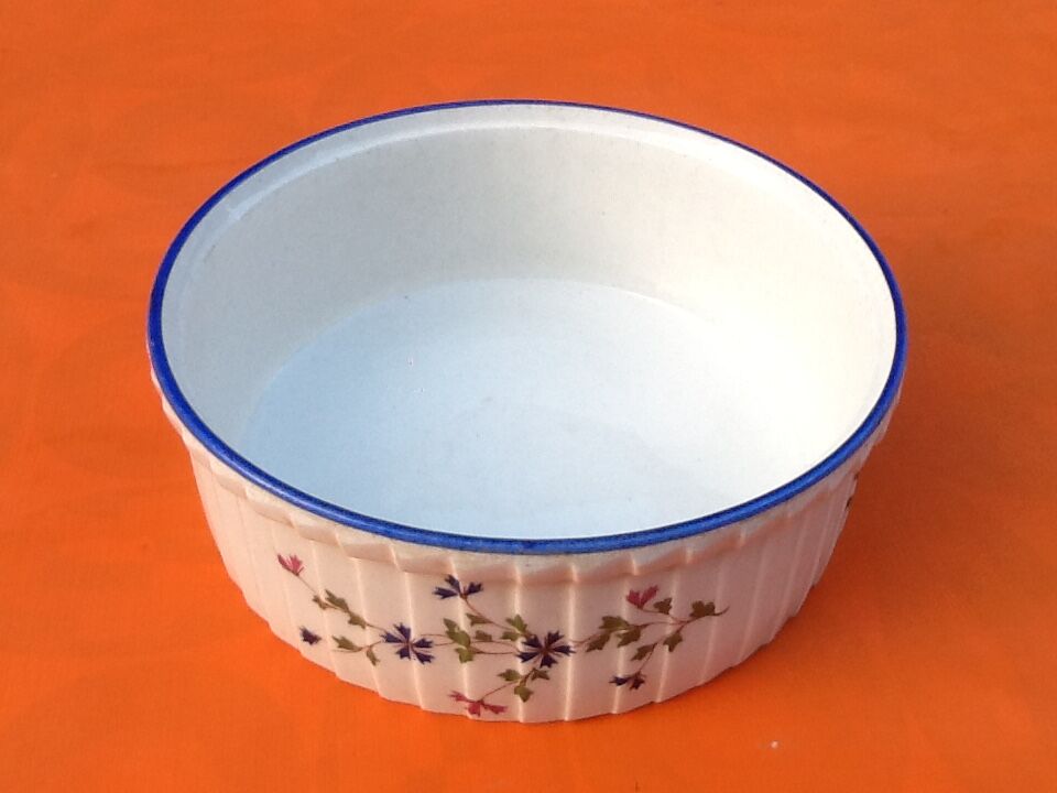 Round soufflé dish n°1 floral decoration porcelain france