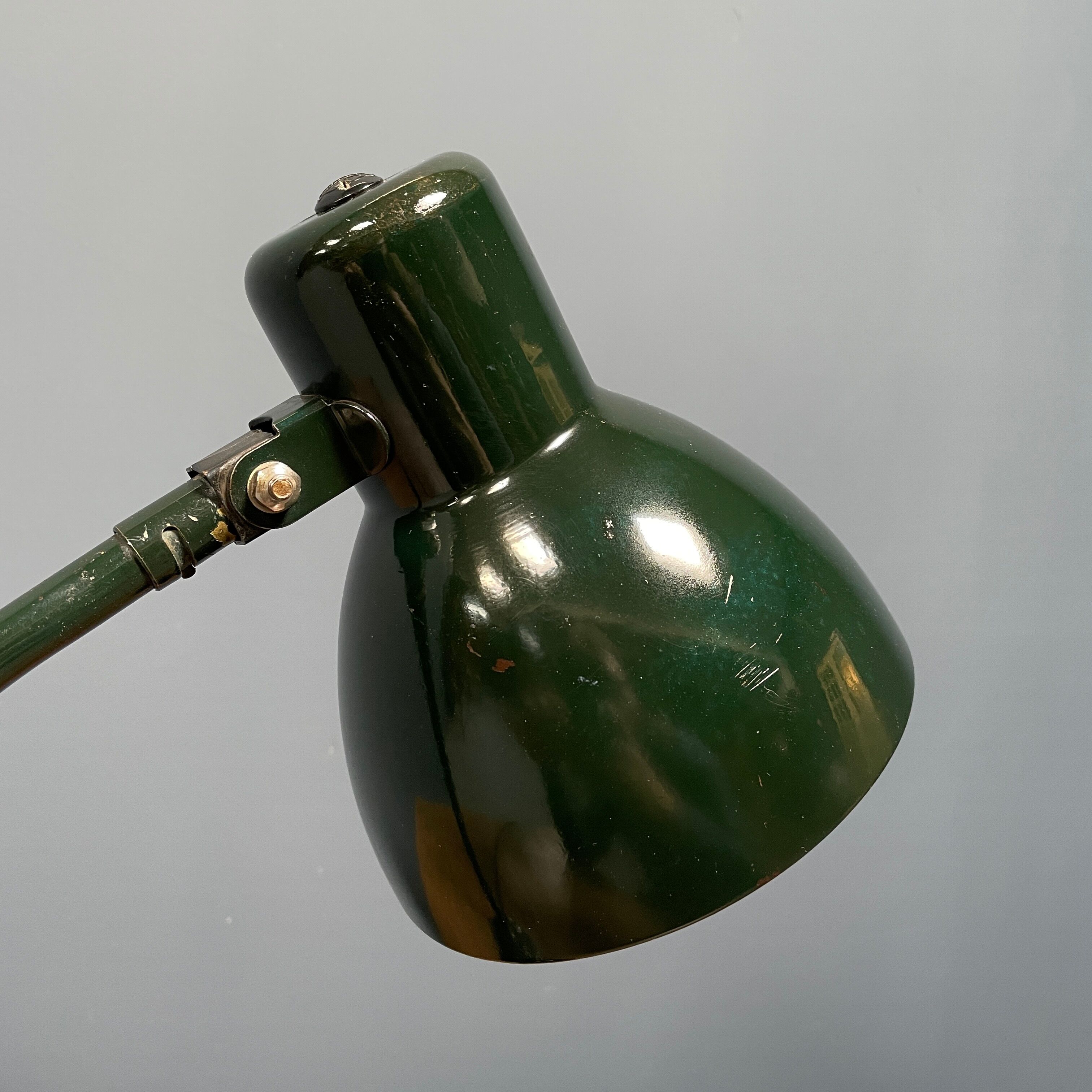 Dark green Kandem Bauhaus desk lamp model 1087 from the 1930s