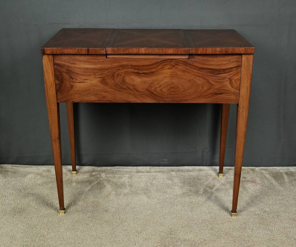 Coiffeuse en Marqueterie de Bois de Rose, style Louis XVI – 1ère partie XXe