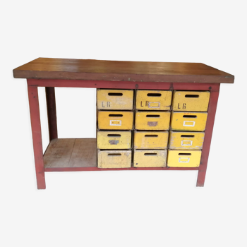 Industrial workbench with 12 drawers