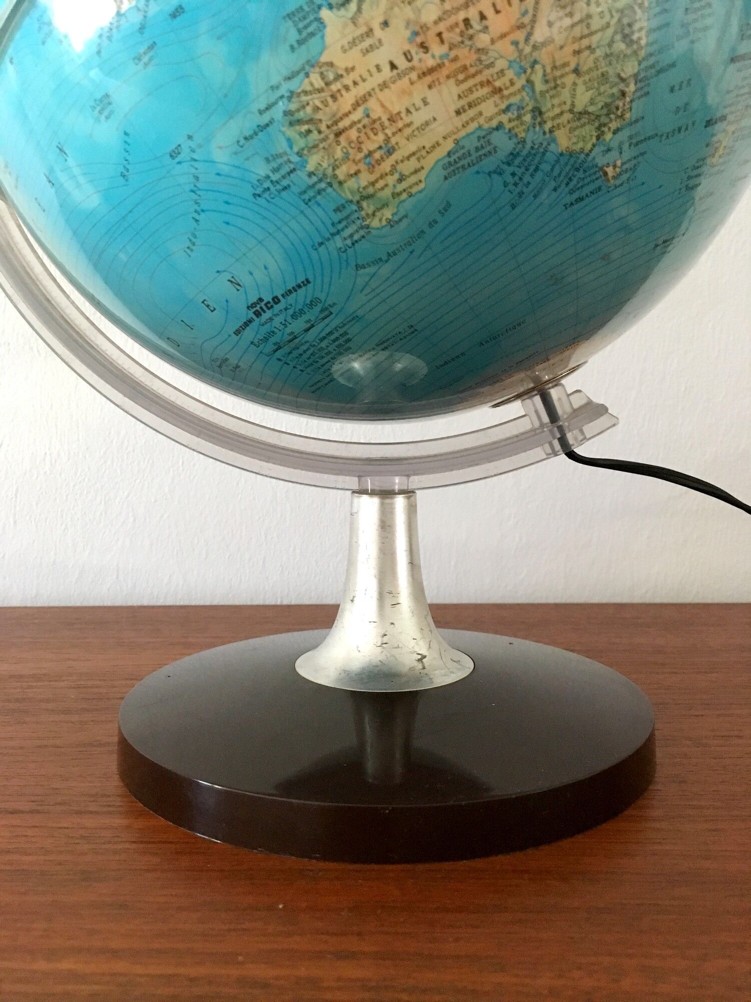Vintage world map Italy 60s