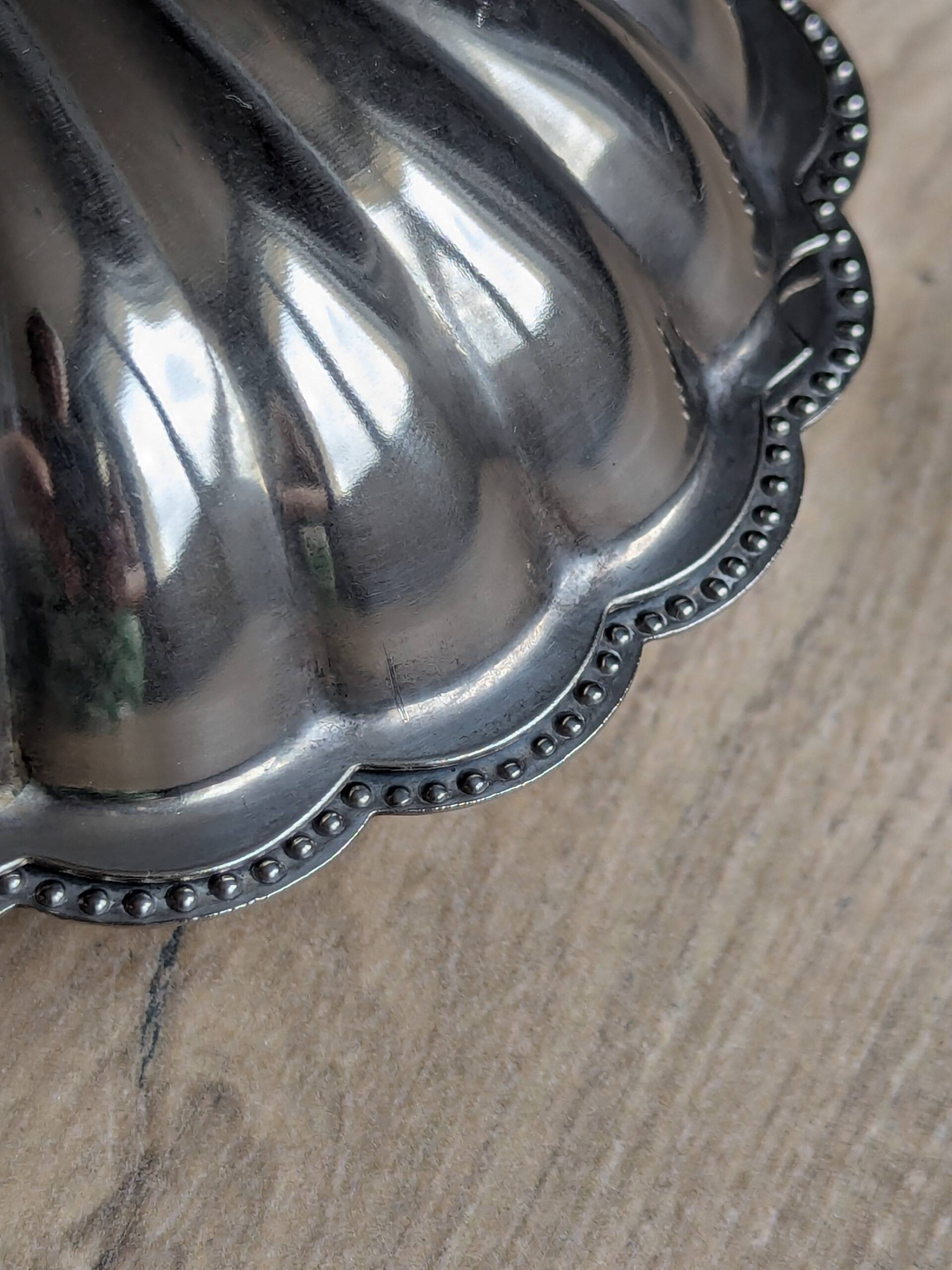 Shell ashtray - scallop shell