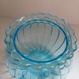 Vase bleu boule signé