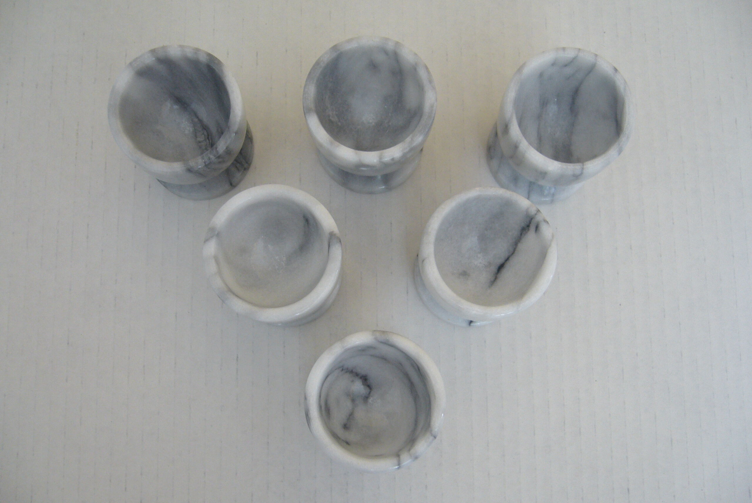 Lot of 6 cockroaches in white marble and gray 80s