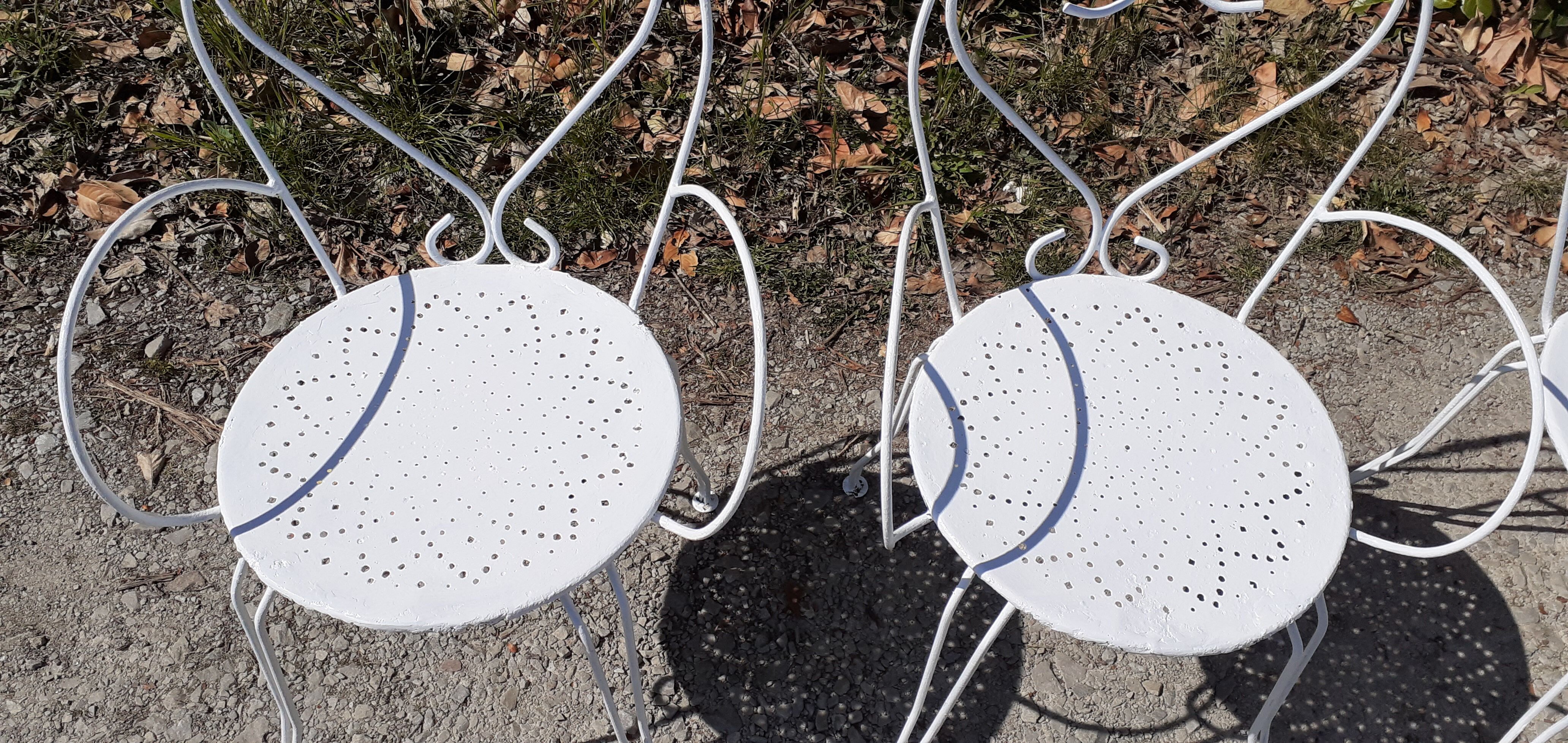 Salon de jardin 1 table 2 chaises 2 fauteuils en fer forgé ancien blanc
