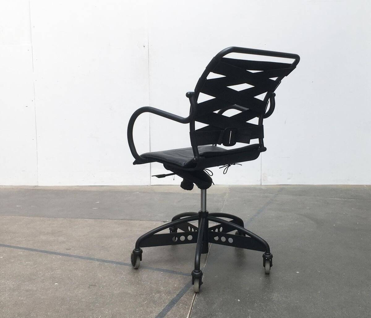 Vintage swivel armchair Canasta Italian by Heron Parigi for Heron Parigi Design