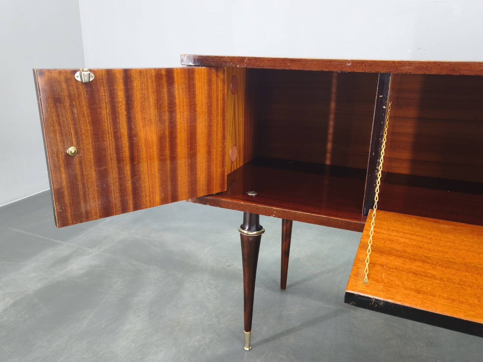 Italian Mid Century High Gloss Sideboard, 1950s