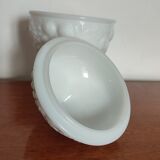 Pot Avon sur socle en verre de lait