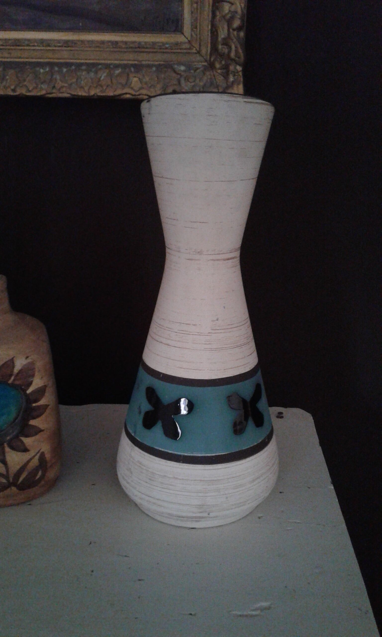 Enamelled ceramic pourer, duck blue décor