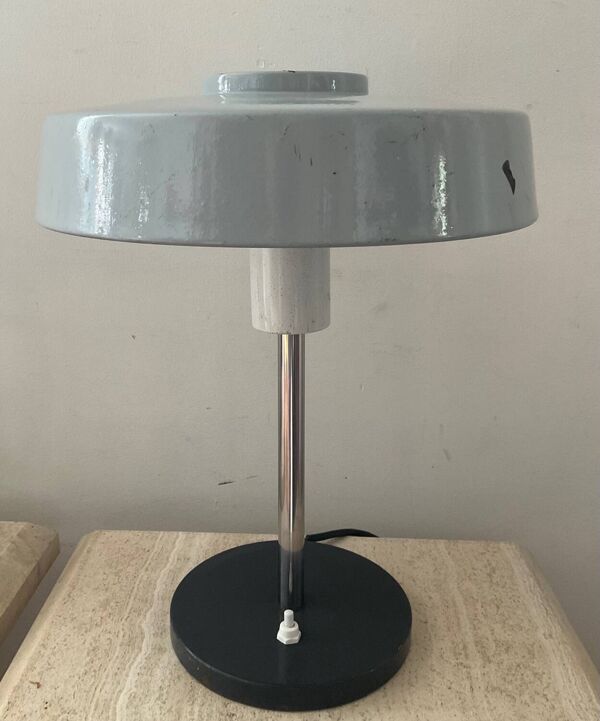 Lampe vintage des années 50 en tôle