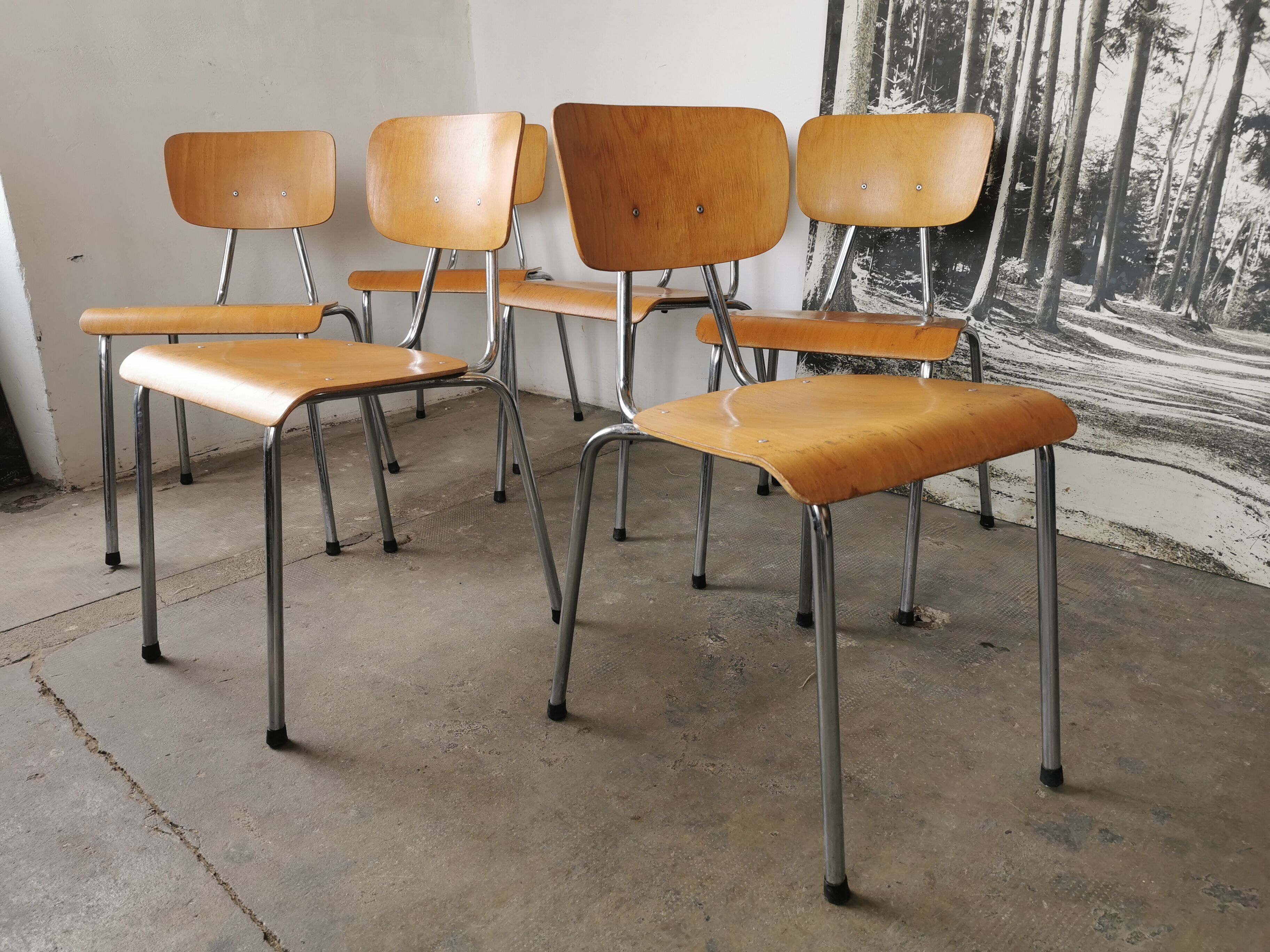 Set of 6 stackable chairs 1970