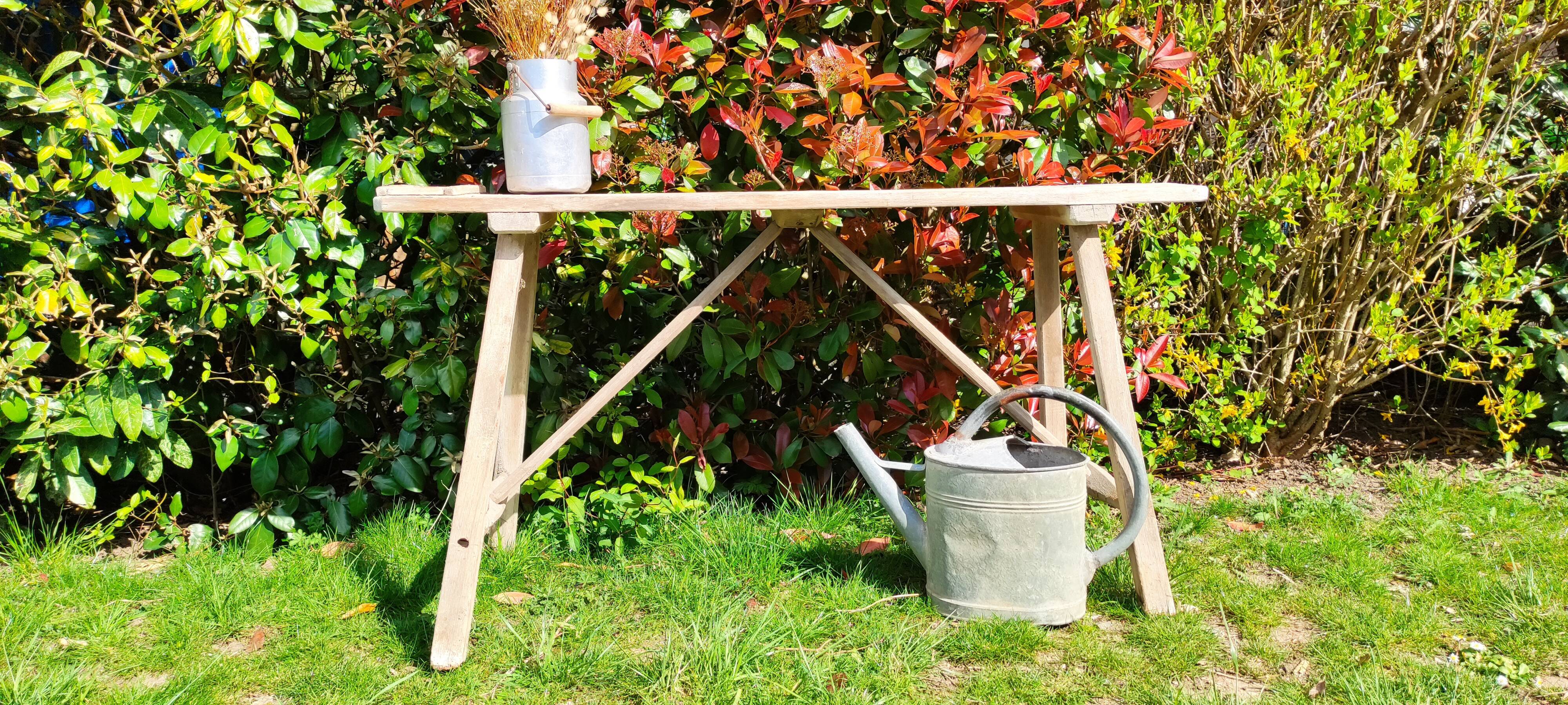 Vintage washing table