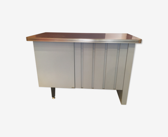 Bureau metal
