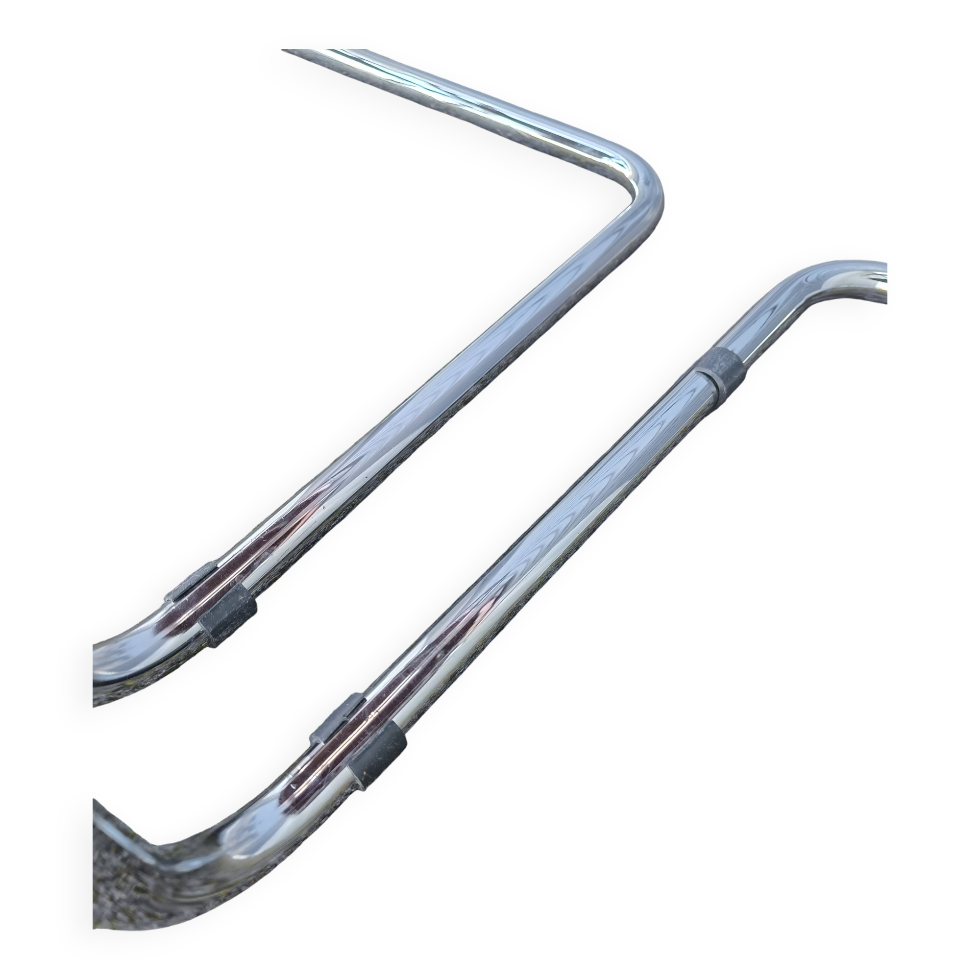 Cantilever chairs in the style of Matteo Grassi