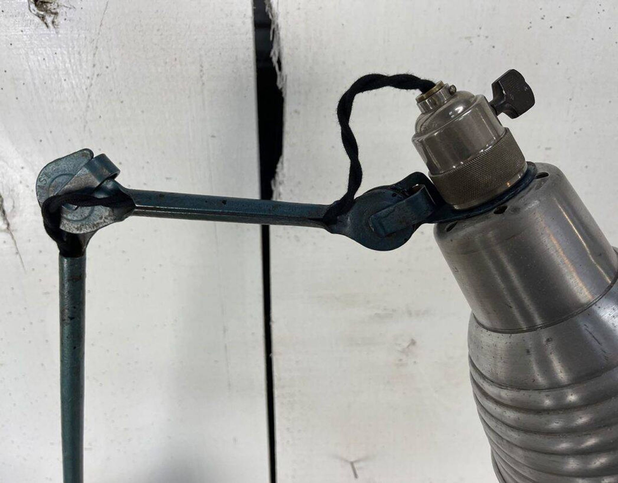 Vintage Gras Ravel lamp n°201 blue patina