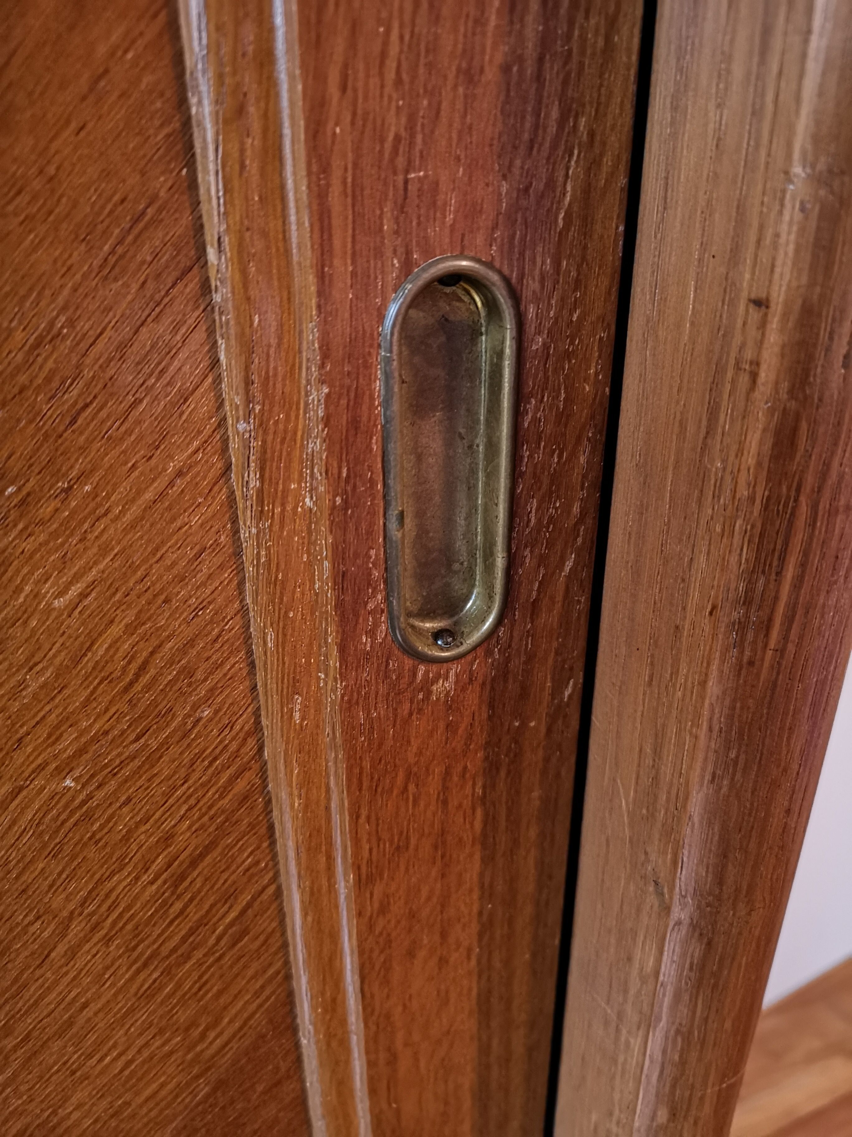 Foot compass vintage cupboard