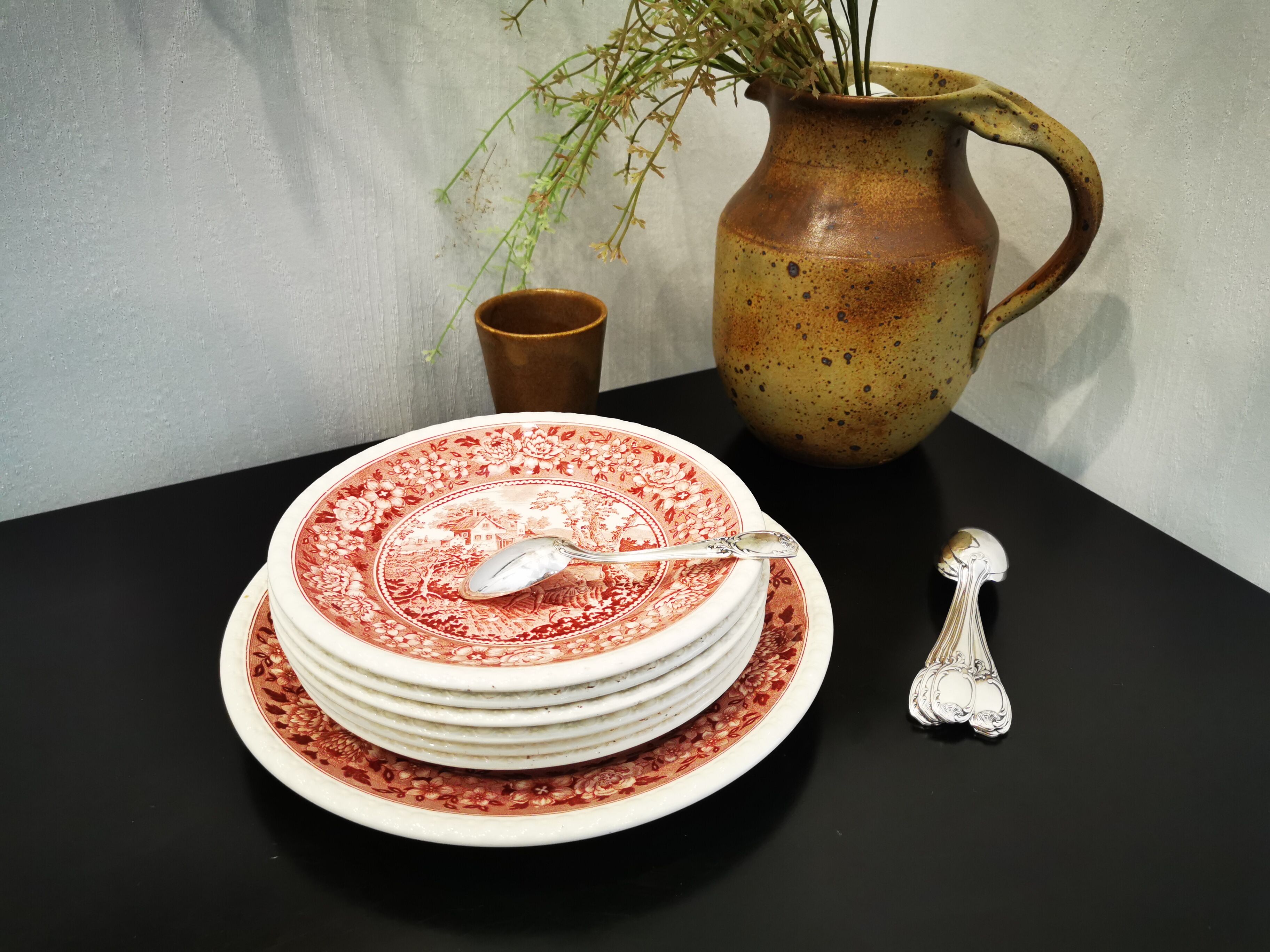 Set of 6 dessert plates and the Villeroy & Boch Rusticana serving dish