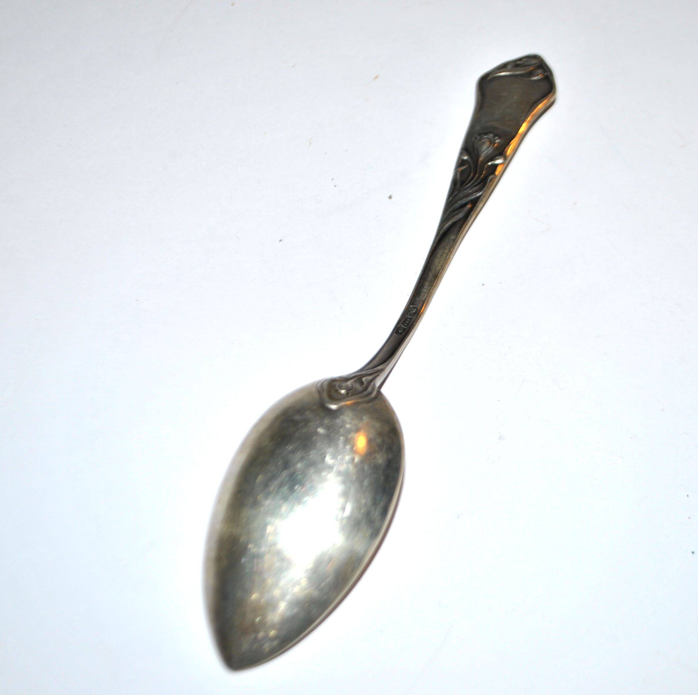 Art Nouveau teaspoon 1900 in solid silver 800 22g