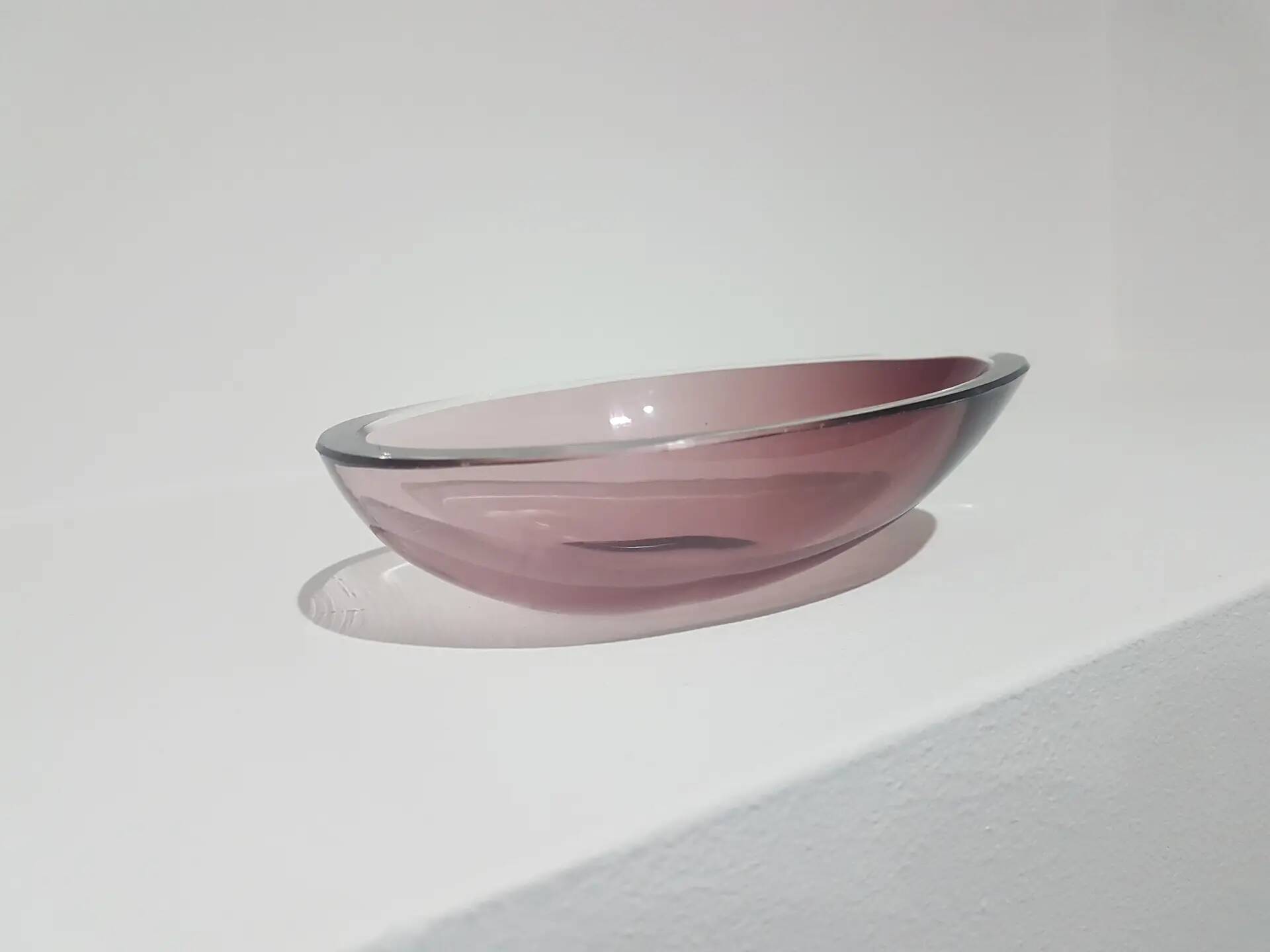 Decorative bowl, pink-purple, glass, designed by A. F. Gangkofner, Hessengl