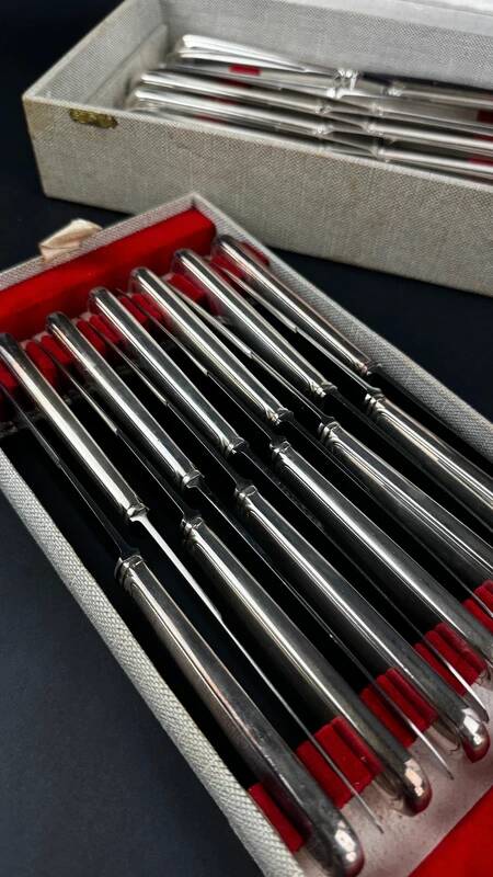 Set of 24 silver-plated knives SFAM, filet model.