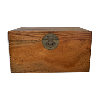 Chinese chest in camphor